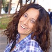 Appassionata di studi umanistici, offro lezioni per allievi di scuola primaria, secondaria materie umanistiche e inglese